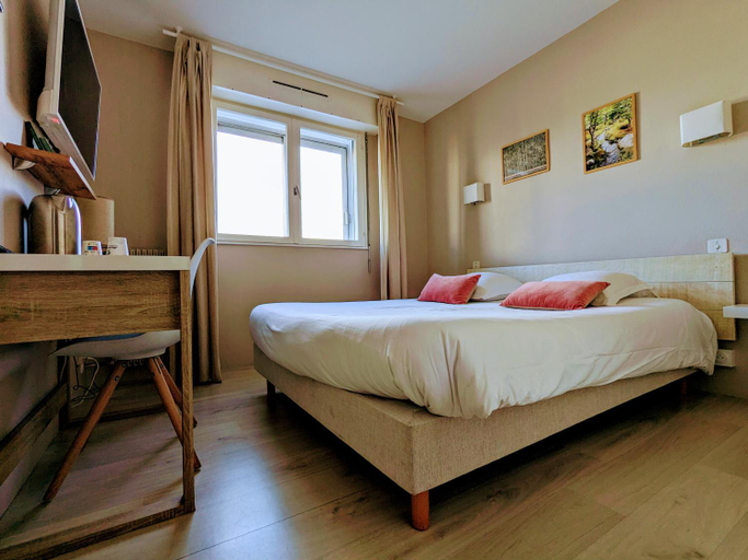 Bedroom 2, Fuzei Hotel Lorient-Lanester, Morbihan