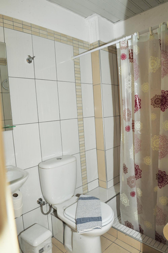 Bathroom 5, Mykali Hotel, North Aegean
