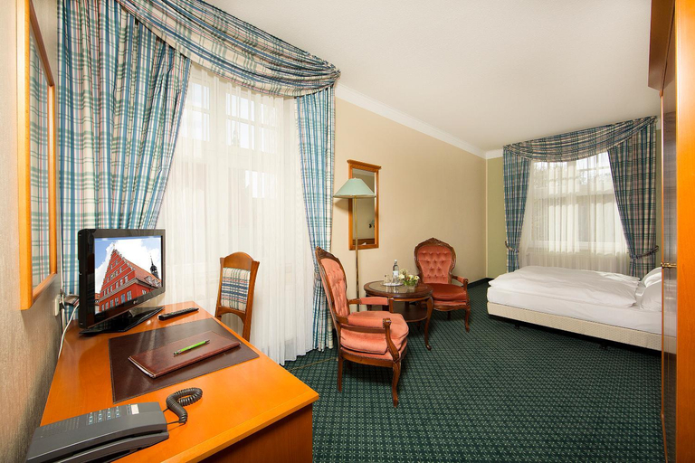 Bedroom 3, Hotel Kronprinz, Vorpommern-Greifswald