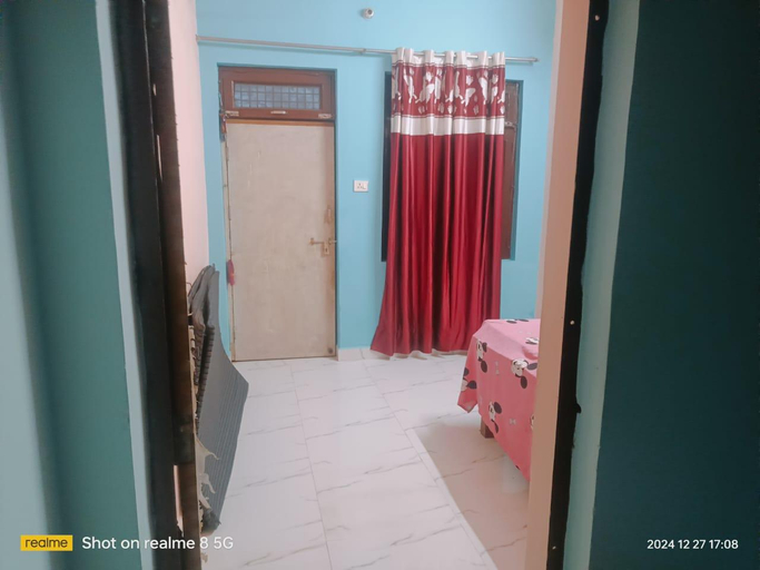 Bedroom 2, Vaishnavi home stay, Mathura