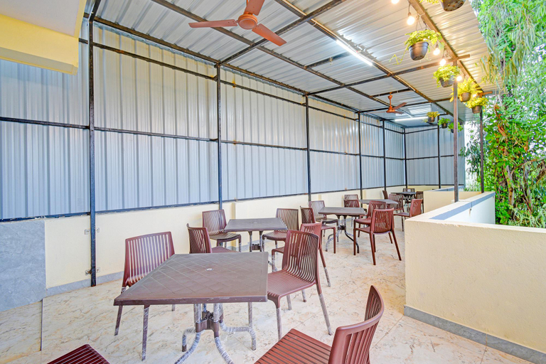 Food & Drinks 5, Fabhotel Legacy, Ranga Reddy