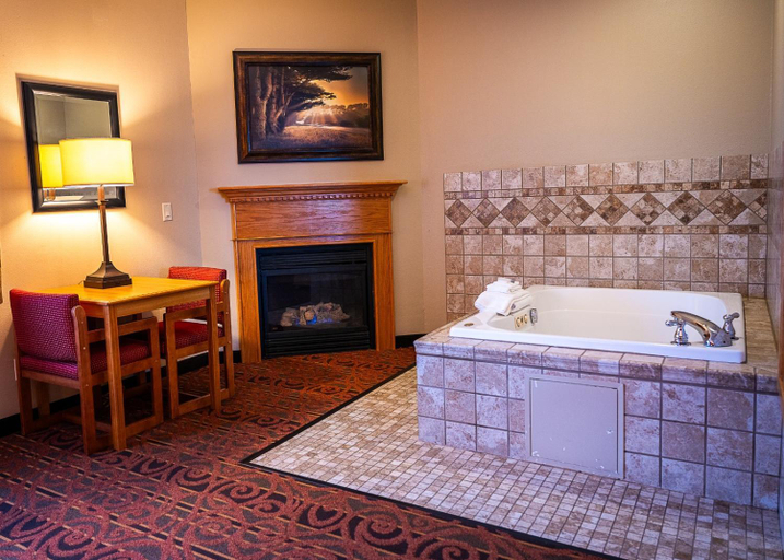 Bathroom 4, Savanna Inn & Suites, Carroll