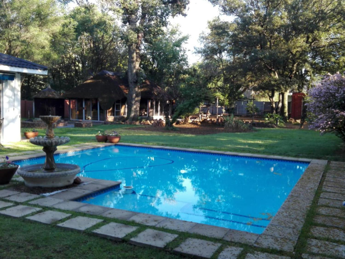 Others 4, Azrielle Guesthouse, Fezile Dabi