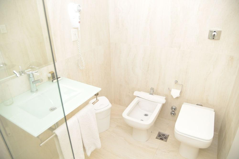 Bathroom 4, Hotel Majestic Rosario, Rosario