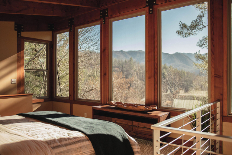 Room 2, Sky Ridge Yurts, Swain