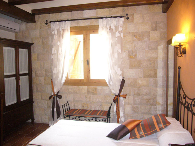 Bedroom 3, Hotel La Parra, Teruel