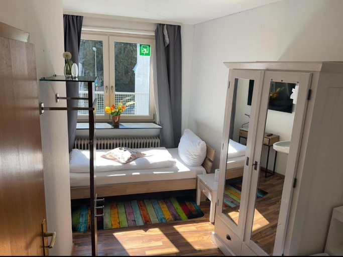 Bedroom 2, Hotel Bischoff Winnweiler, Donnersbergkreis