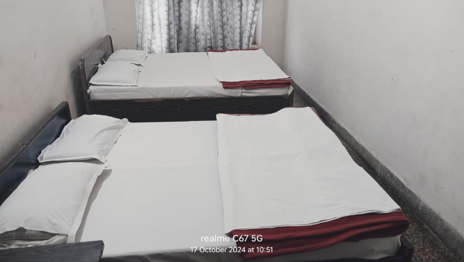 Bedroom 2, Goroomgo Agra Hotel Mathura, Mathura