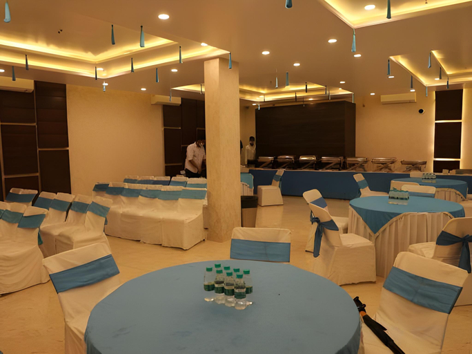 Food & Drinks, Hotel Neerja Inn, Jaipur