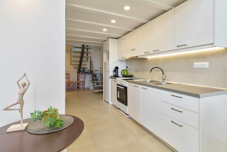 Others 4, Renia's house, Crete