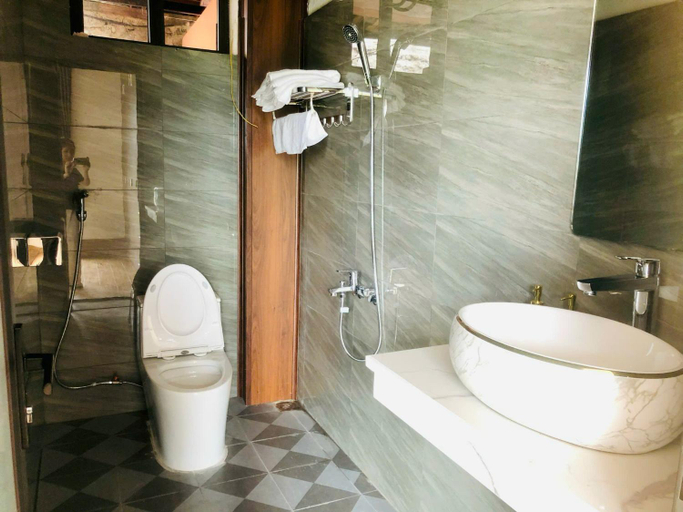 Bathroom, Tran Gia Homestay, Nghĩa Lộ