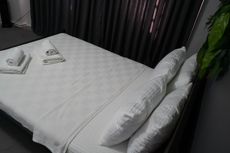 Room 3, The Poseidon Otel, Ayvalık