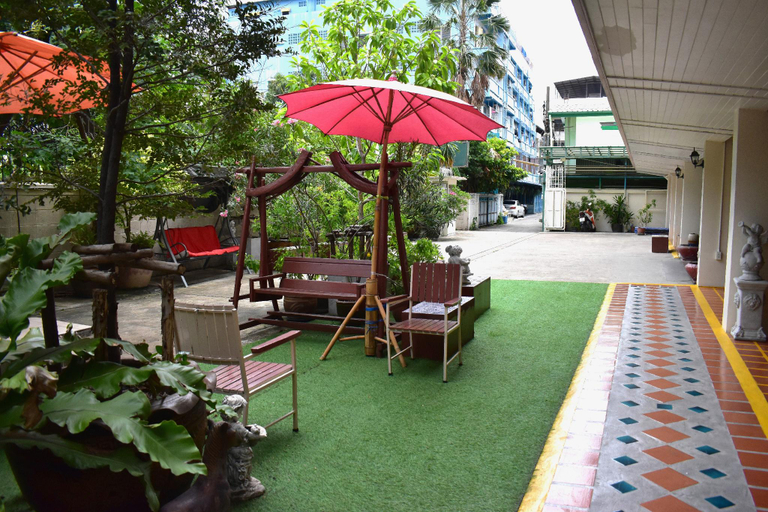 Others 5, Greenery Hostel, Ratchathewi