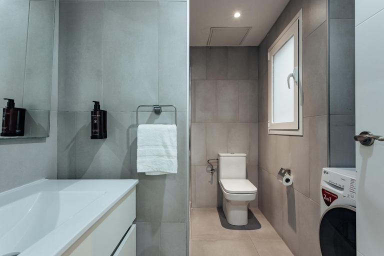 Bathroom 2, Vibe Apartments by Olala Homes, Barcelona