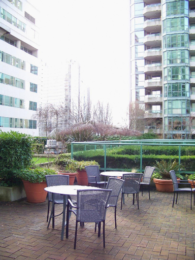 Food & Drinks, ROSEDALE CONDOMINIUMS, Greater Vancouver