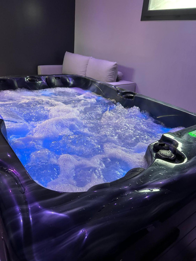 Sport & Beauty 2, Gites Rozanna avec acces detente SPA JACUZZI, Manche