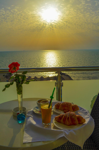 Food & Drinks 2, Hotel Monaco & Garden, Kavajës