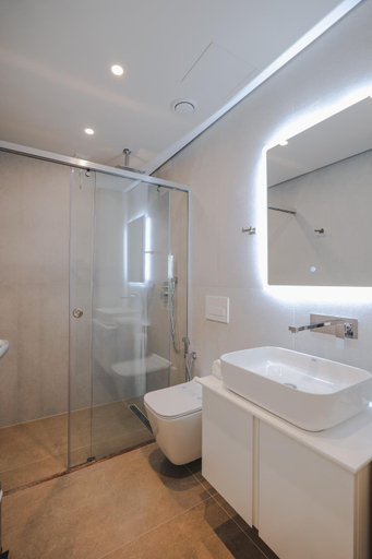 Bathroom 1, Koko Hotel, Sarandës