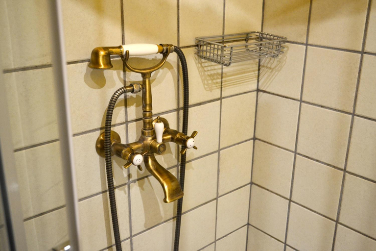 Bathroom 4, Alda Via Leon, León