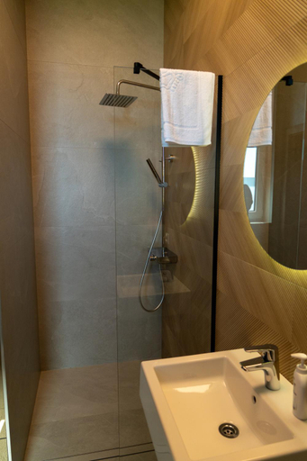 Bathroom 3, Bianco, Jasło