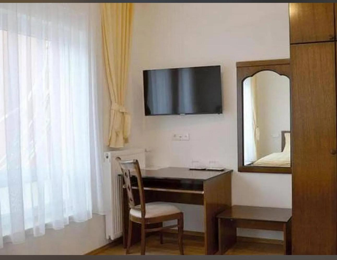 Bedroom 2, Hotel Waldschloßchen, Mülheim an der Ruhr