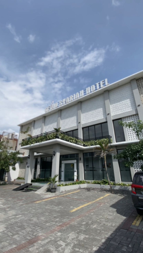 Exterior & Views 2, Genio Syariah Hotel Solo, Solo