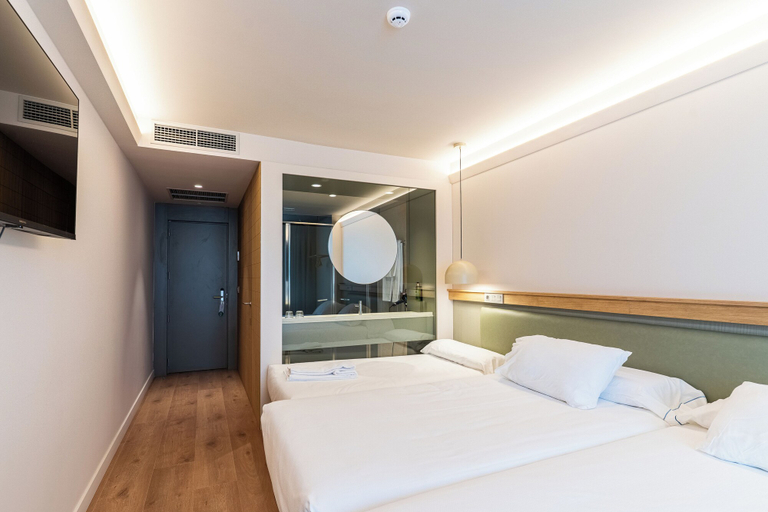 Bedroom 5, Hotel Los Pasiegos, Cantabria