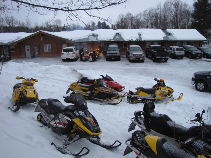 Others 3, Quiet Bay Lakeside Escape, Parry Sound