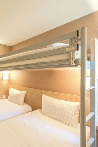 Bedroom 3, Premiere Classe Toulon - La Seyne sur Mer, Var