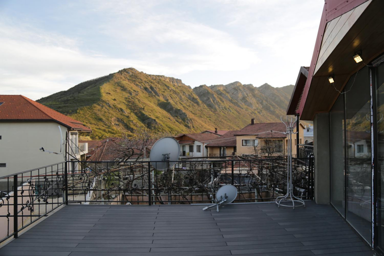 Others 4, Hotel 12 Tve, Mtskheta
