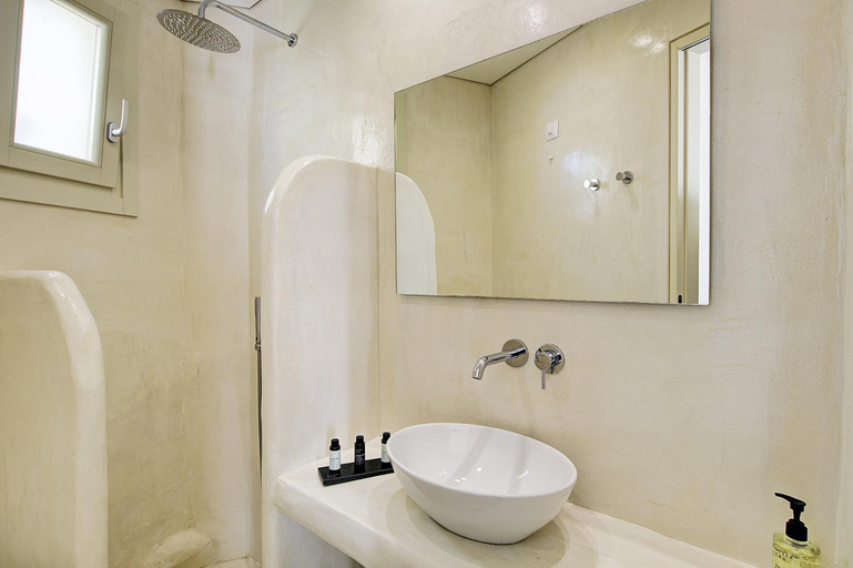 Bathroom 4, Kokoon, South Aegean