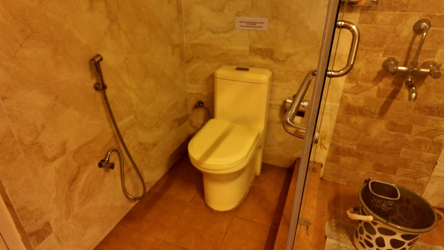 Bathroom 5, Golaghat Gymkhana, Golaghat