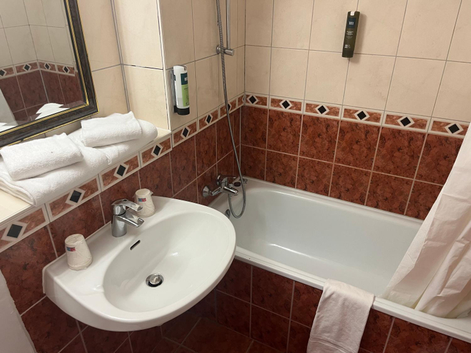 Bathroom 3, Au Relais D'Alsace, Haut-Rhin