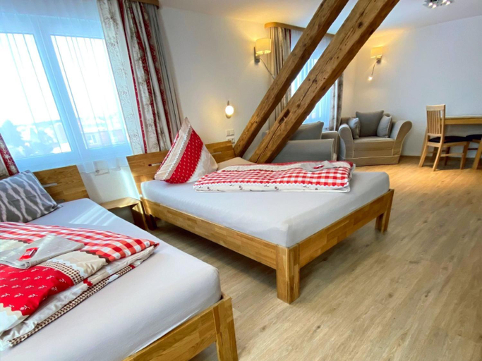 Bedroom 2, Adam & Eva Gasthof Paradies mit Hotel, Ravensburg