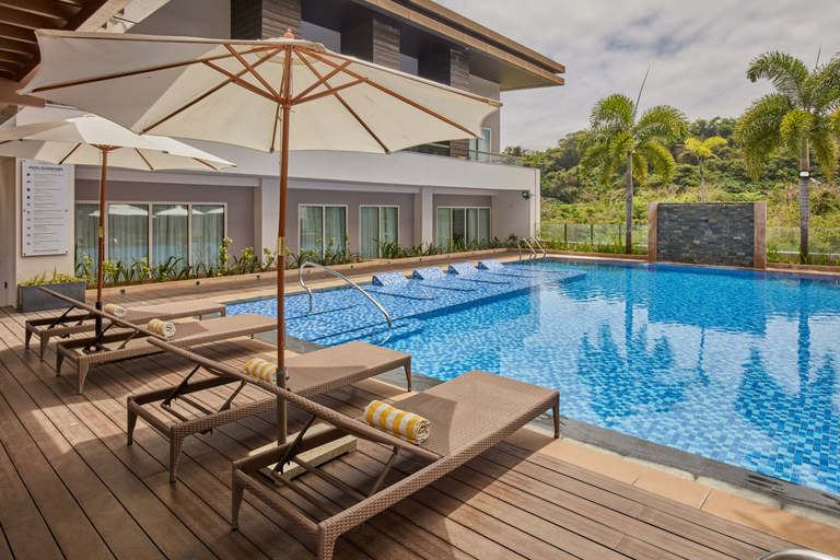 Sport & Beauty, Sea View Stay in Boracay with Private Cove Access, Malay