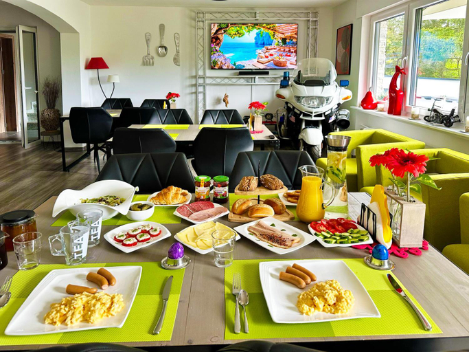Food & Drinks 4, Gastehotel Lucendi Premium Lounge, Ahrweiler