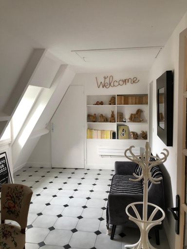 Others 2, Chambre normande, Eure