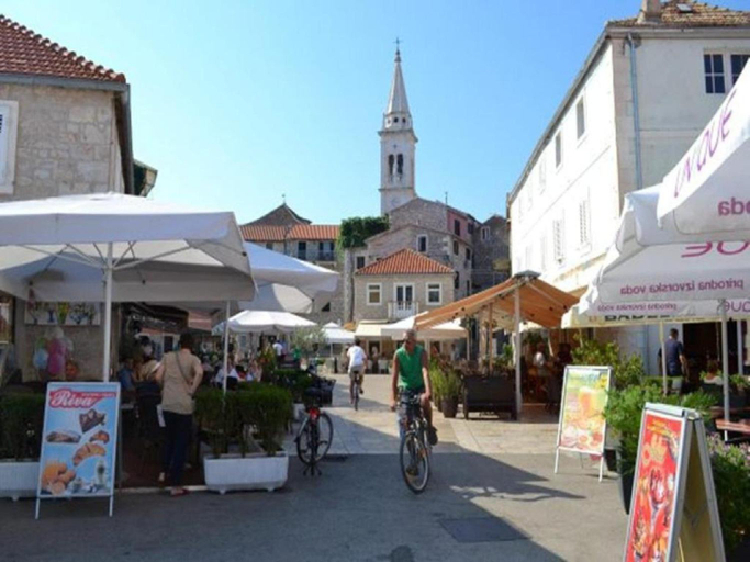 Others 4, Apartments St Rialto - Comfort One-Bedroom Apartment with Balcony, Jelsa