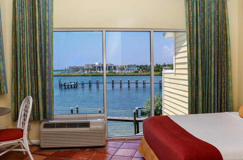 Bedroom 3, Jupiter Waterfront Inn, Martin