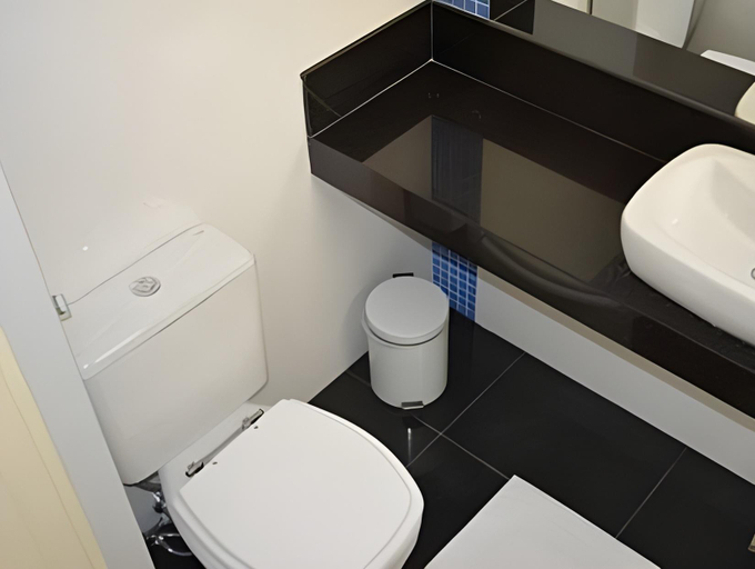 Bathroom 4, Hotel Diplomata Copacabana, Rio de Janeiro