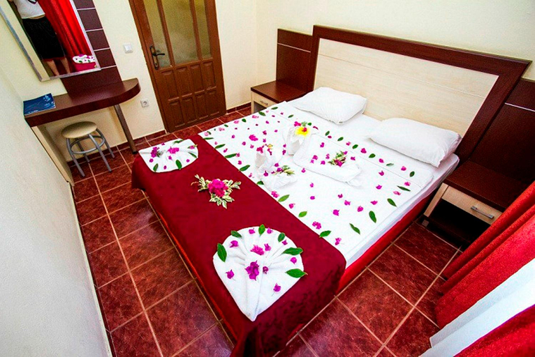 Bedroom 3, Blue Wave Suite Hotel, Alanya