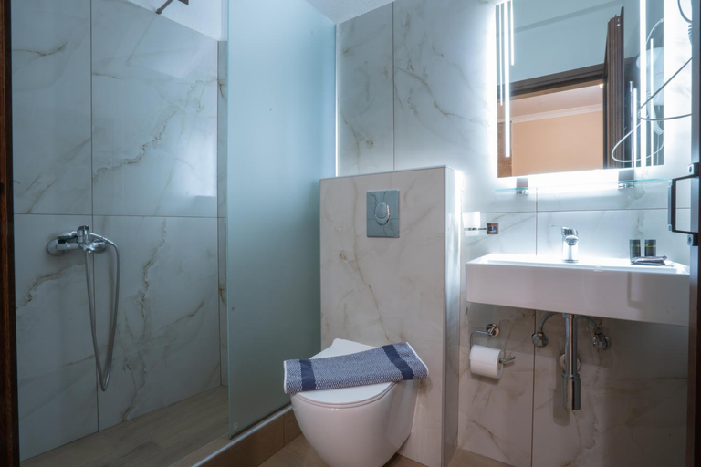 Bathroom 4, Kallinikos Guesthouse, Central Macedonia