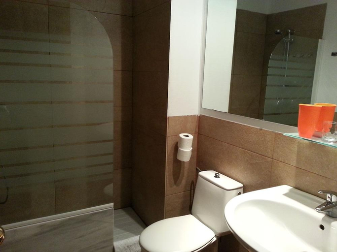 Bathroom 2, Hotel Almona, Granada