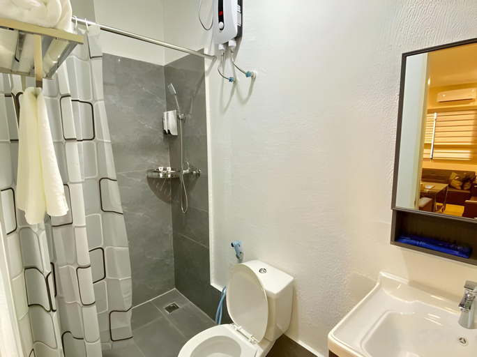 Bathroom 4, Sun My Hotel, Davao City