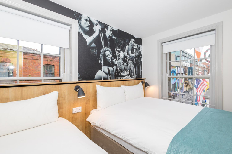 Bedroom 5, The Auld Dubliner, Dublin