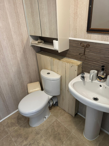 Bathroom 3, The Clarendon Hotel, Blackpool