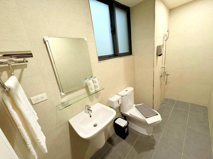 Bathroom 5, A-lang Surfing House, Pingtung