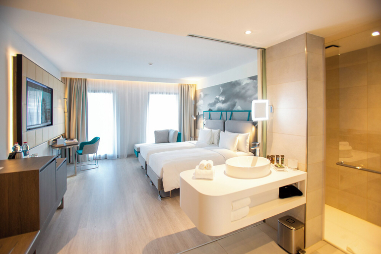 Bathroom 5, Novotel Convention And Spa, Analamanga