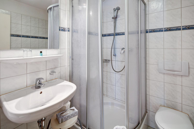 Bathroom 5, Leander, Eifelkreis Bitburg-Prüm
