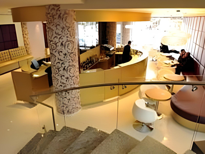 Public Area 3, Sky Hotel Tirana, Tiranës